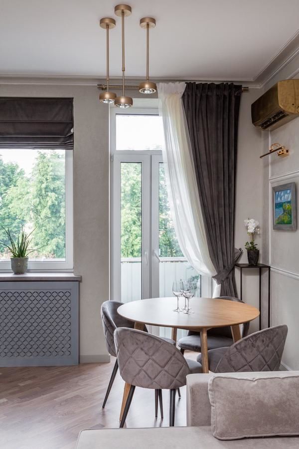 Апартаменты SO Retreat to a Quiet Leafy Street near the Buzz of Downtown Минск-7