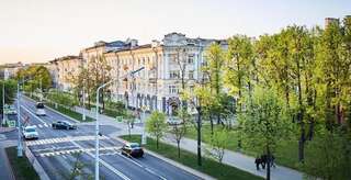Апартаменты SO Retreat to a Quiet Leafy Street near the Buzz of Downtown Минск Апартаменты-58