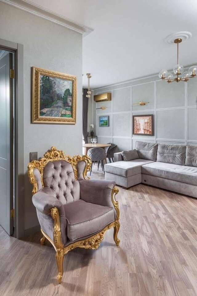 Апартаменты SO Retreat to a Quiet Leafy Street near the Buzz of Downtown Минск-12