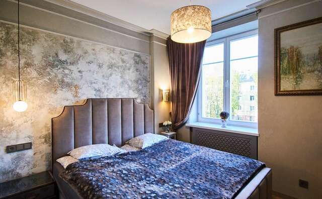 Апартаменты SO Retreat to a Quiet Leafy Street near the Buzz of Downtown Минск-25