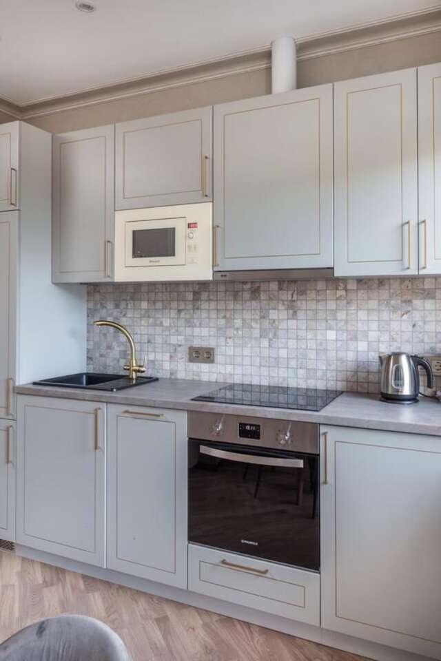 Апартаменты SO Retreat to a Quiet Leafy Street near the Buzz of Downtown Минск-5