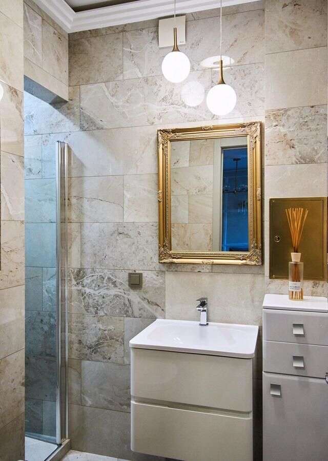 Апартаменты SO Retreat to a Quiet Leafy Street near the Buzz of Downtown Минск-33