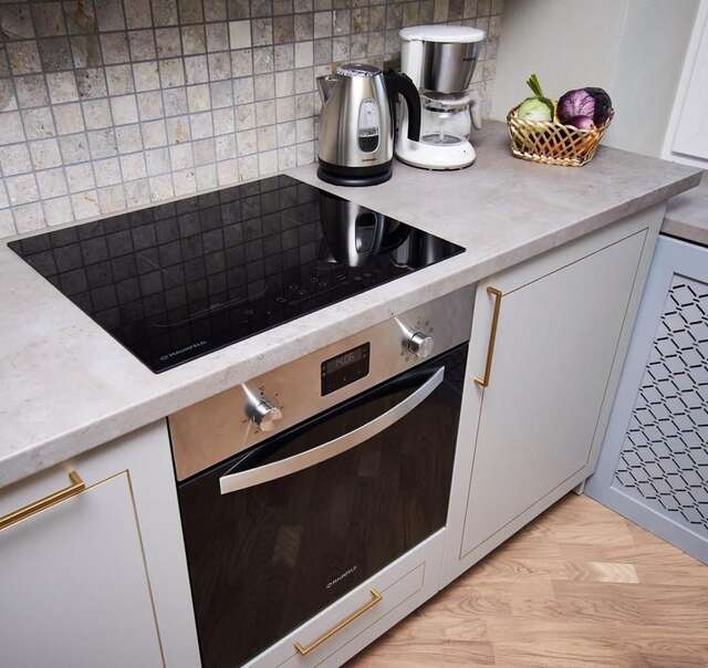 Апартаменты SO Retreat to a Quiet Leafy Street near the Buzz of Downtown Минск-37