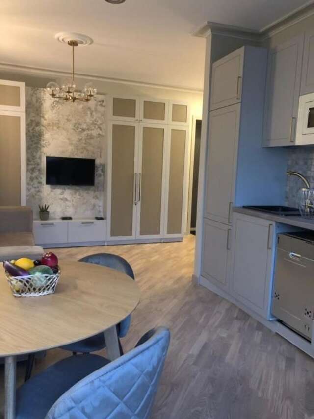 Апартаменты SO Retreat to a Quiet Leafy Street near the Buzz of Downtown Минск-39