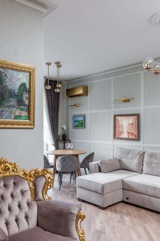 Апартаменты SO Retreat to a Quiet Leafy Street near the Buzz of Downtown Минск-9